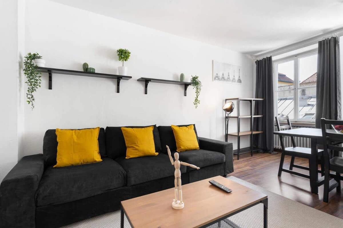 Living In Center Апартаменты *
